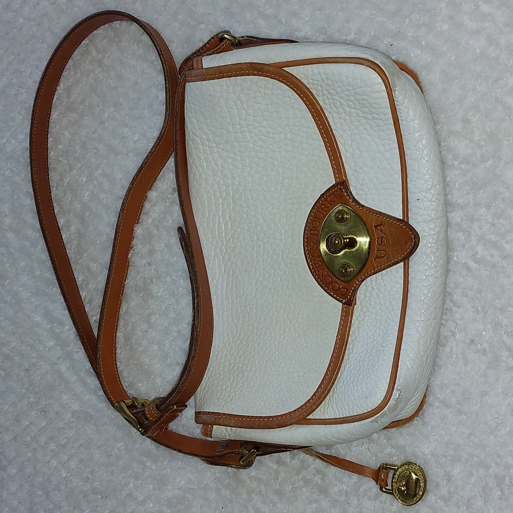 Vintage Dooney & Bourke crossbody purse